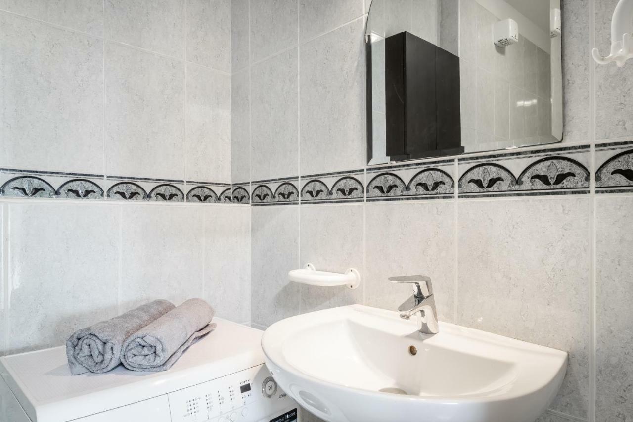 Bpr Soho Boutique Home With Ac ブダペスト エクステリア 写真